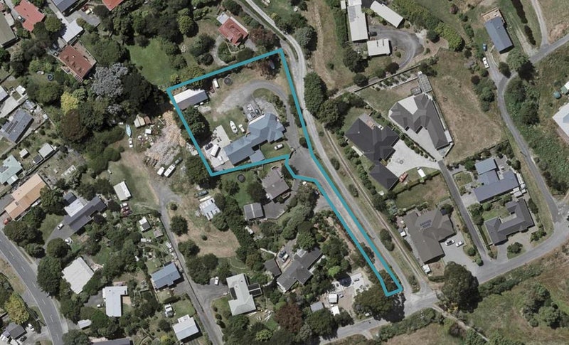 17 Tieko Street, Otaihanga, Paraparaumu - Carousel 1
