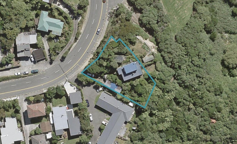 32 London Road, Korokoro, Lower Hutt - Carousel 1