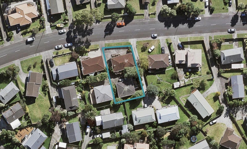 2/44 Barbados Drive, Unsworth Heights, Auckland - Carousel 1