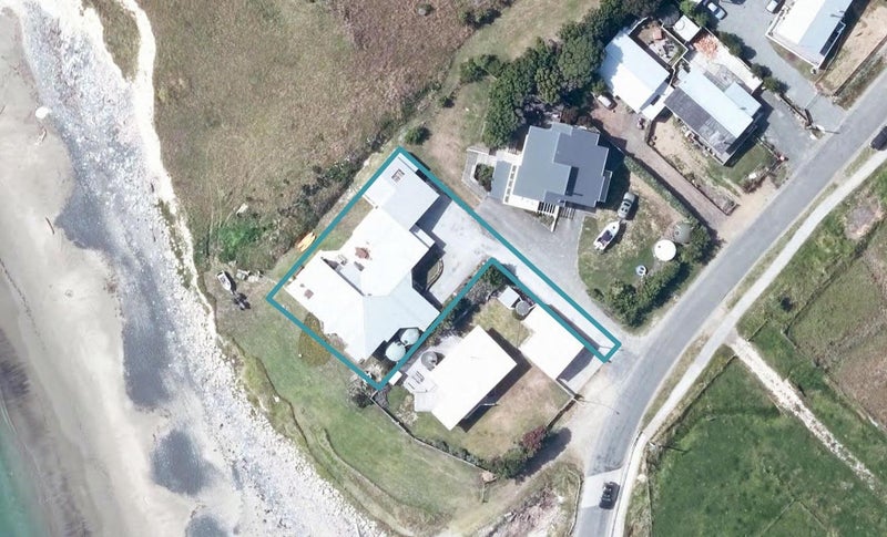 184 Newcastle Street, Māhia - Carousel 1