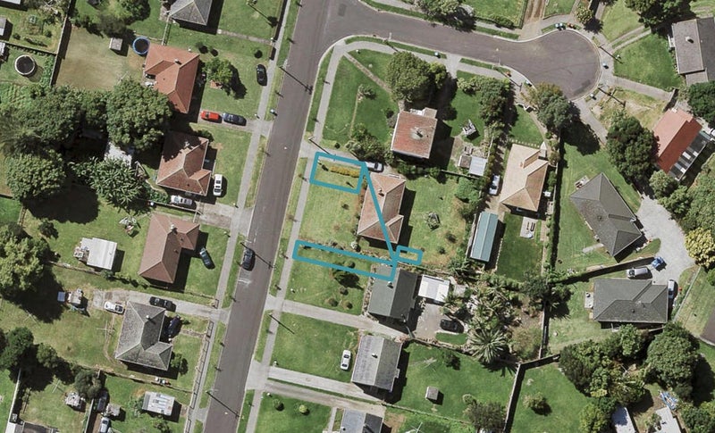 16 Hinaki Street, Point England, Auckland - Carousel 1