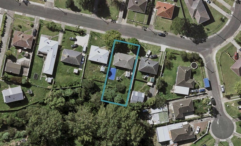 27 Clarkson Crescent, Otara, Auckland - Carousel 1