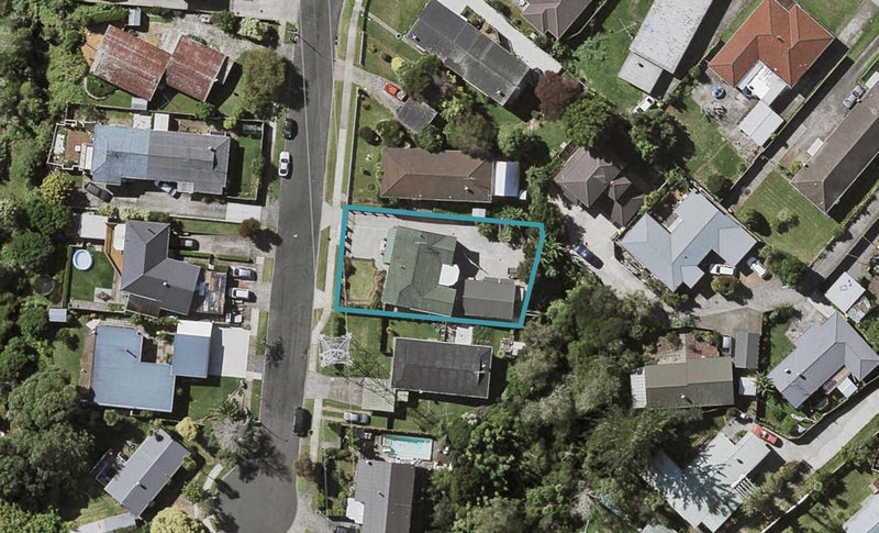 8 Roseburn Place, Pakuranga, Auckland - Carousel 1