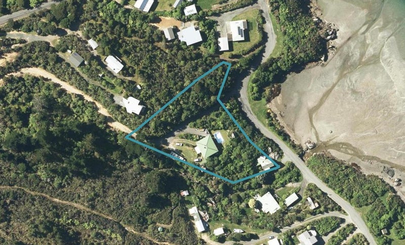170 Elaine Bay Road, French Pass - Carousel 1