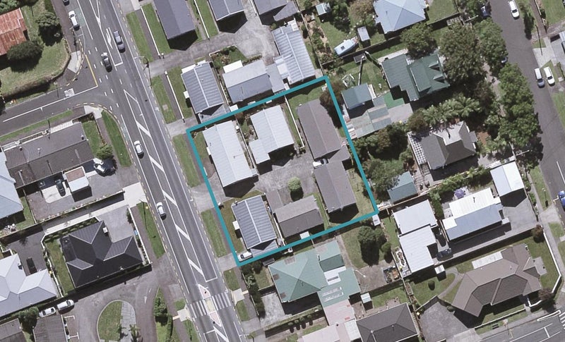 221/3 Coronation Avenue, WELBOURN, NEW PLYMOUTH - Carousel 1