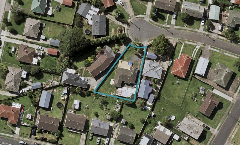 8 Amuri Place, Otara, Auckland - Carousel 1