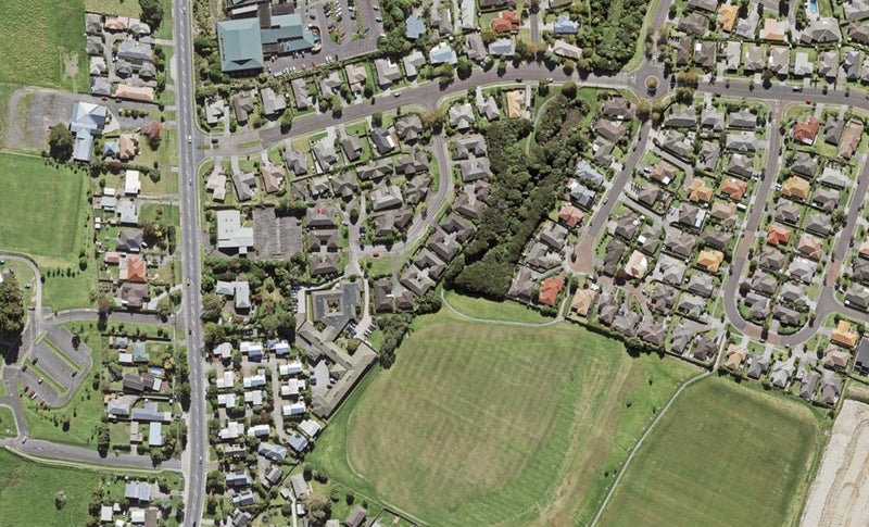 30 Regents Park Place, Westgate, Auckland - Carousel 1