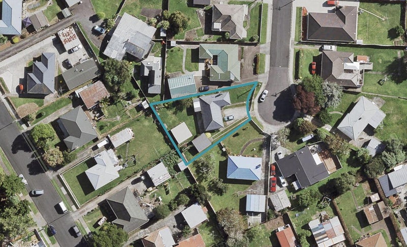 5 Bowen Street, Manurewa East, Auckland - Carousel 1