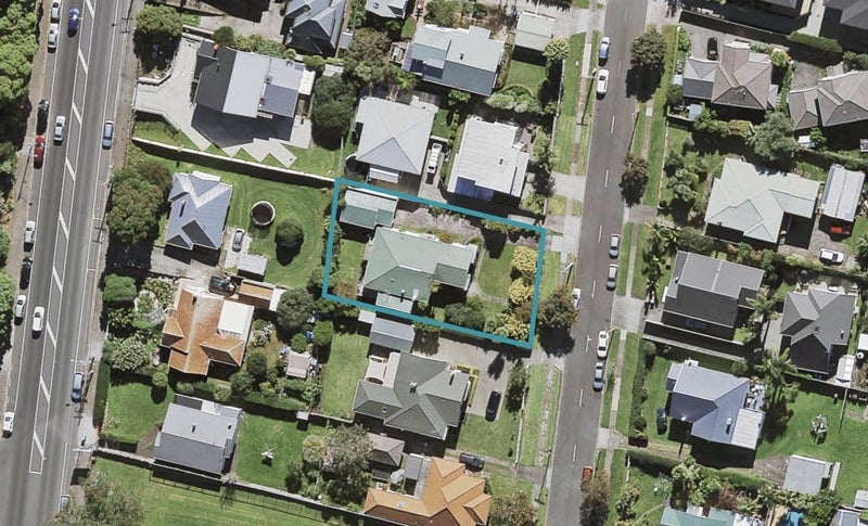 37 Queensway, Three Kings, Auckland - Carousel 1