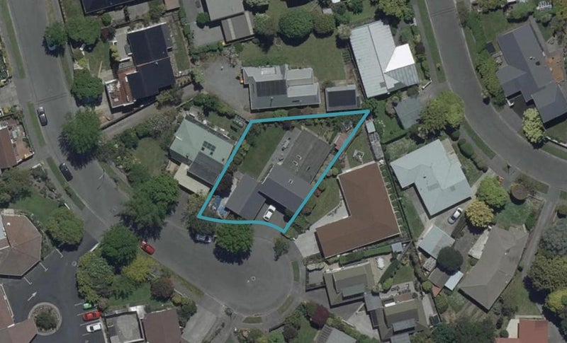 9 Saint Winifreds Place, Bryndwr, Christchurch - Carousel 1