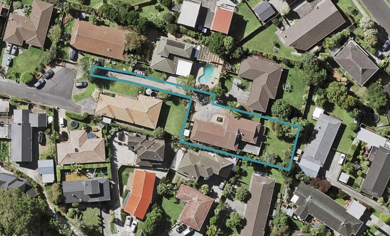 9 Padfield Place, Sunnyhills, Auckland - Carousel 1