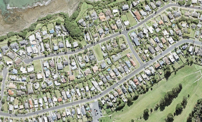39A Pacific Parade, Army Bay, Whangaparāoa - Carousel 1