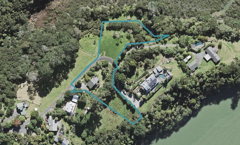 55 Ngarahana Avenue, Paremoremo, Auckland - Carousel 1