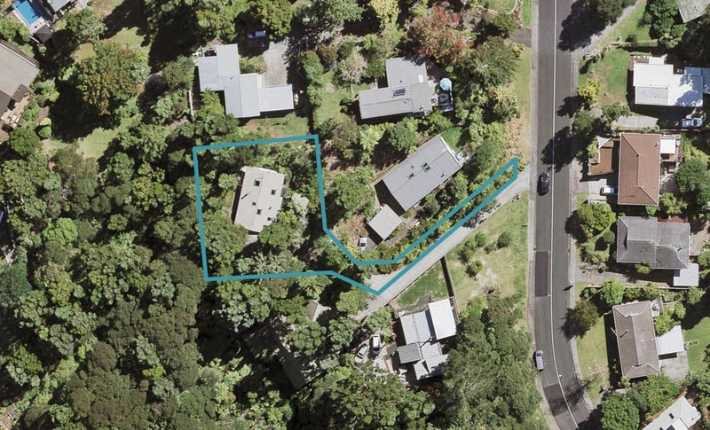 36 Daffodil Street, Titirangi, Auckland - Carousel 1