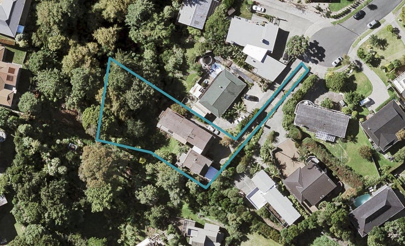 2/11 Nickleby Place, Mellons Bay, Auckland - Carousel 1