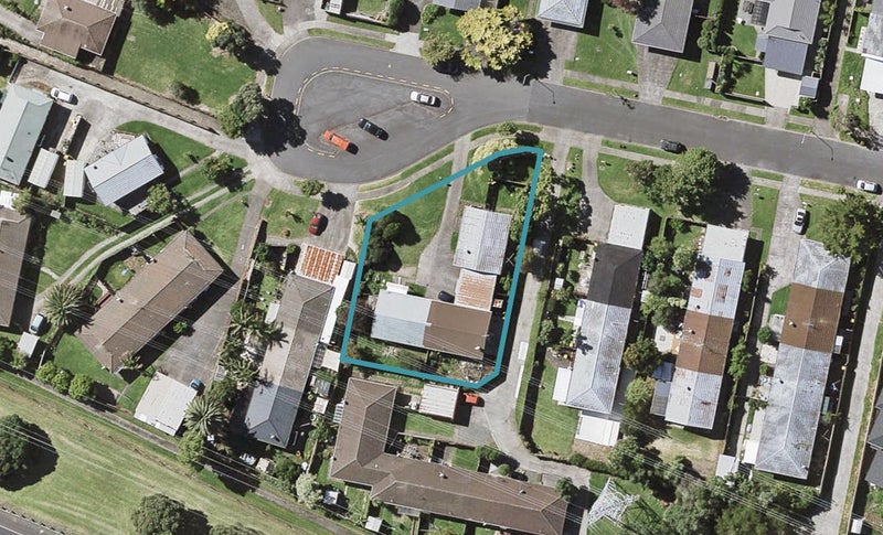 1/44 Latham Avenue, Pakuranga, Auckland - Carousel 1
