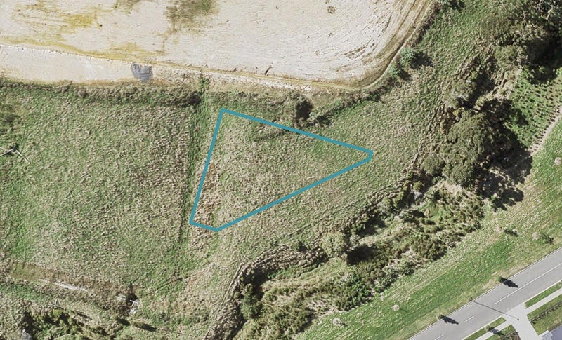 24 Marine Garden Crescent, Beachlands, Auckland - Carousel 1