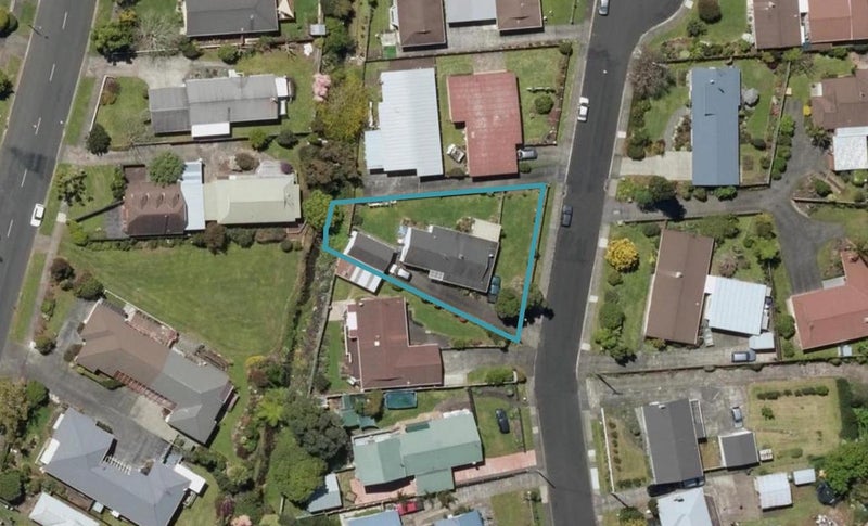 10 Carr Street, Kamo, Whangarei - Carousel 1