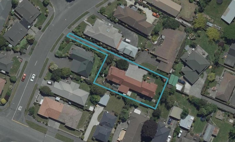 1/8 Westgrove Avenue, Avonhead, Christchurch - Carousel 1