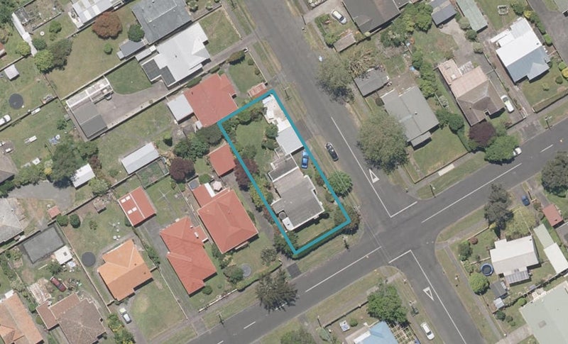 20 Millward Street, Whanganui East, Whanganui - Carousel 1