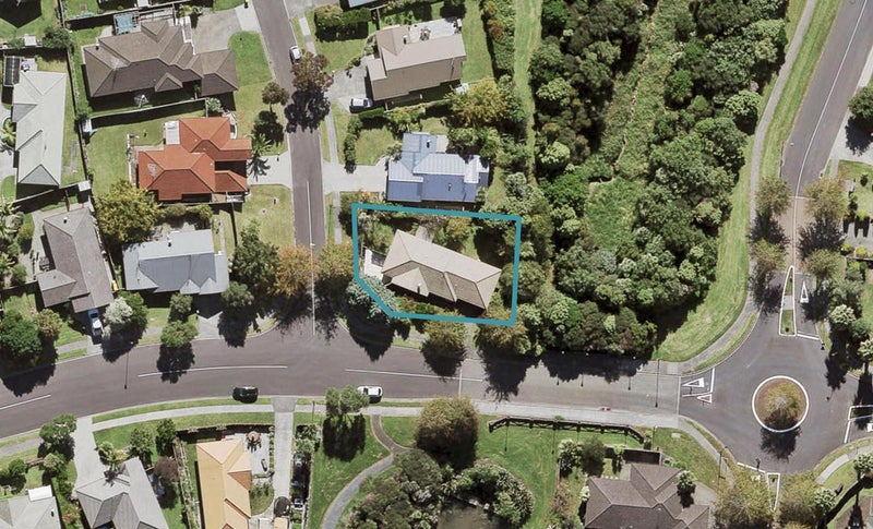 24 Rush Creek Drive, Westgate, Auckland - Carousel 1
