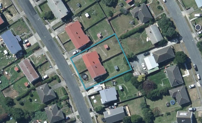 15 Levant Street, Cannons Creek, Porirua - Carousel 1