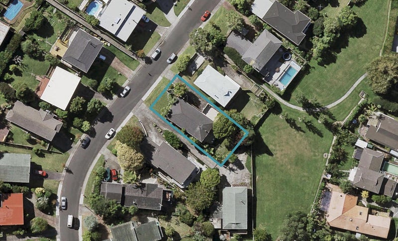 27 Meadowvale Avenue, Forrest Hill, Auckland - Carousel 1