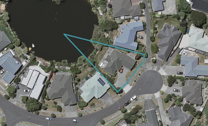 35 Lorna Irene Drive, Raumati South, Paraparaumu - Carousel 1