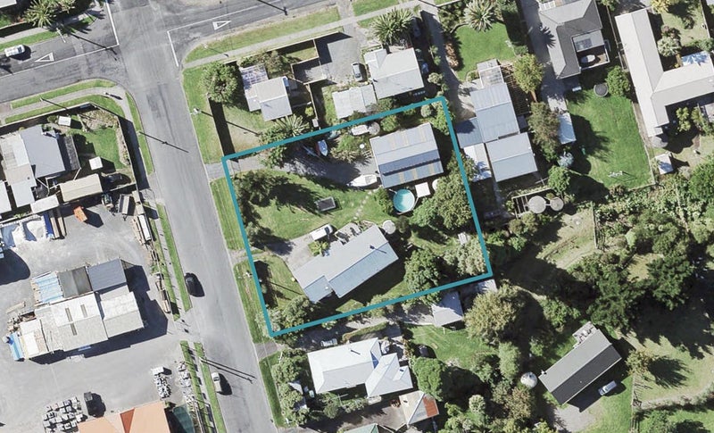 39 Bell Road, Beachlands, Auckland - Carousel 1