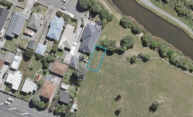 11 Te Ara O Paetutu, Petone, Lower Hutt - Carousel 1