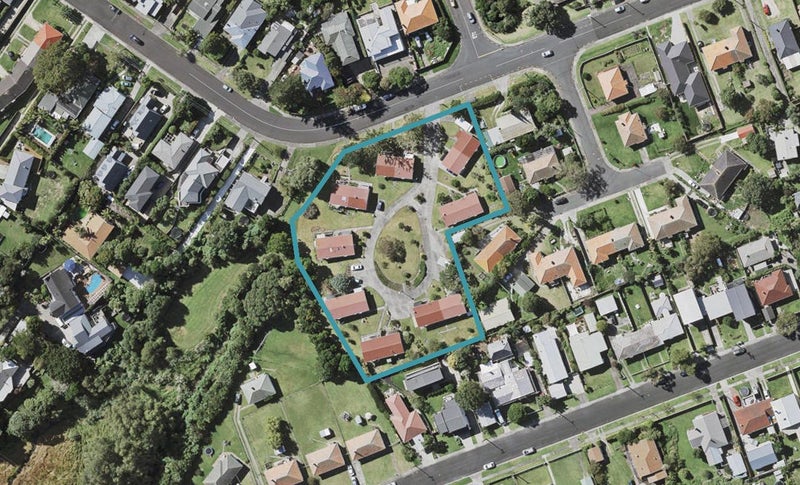 16/24 Bardia Street, Belmont, Auckland - Carousel 1