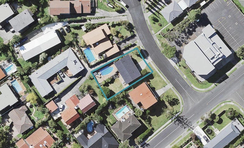 3 Noumea Place, Mairangi Bay, Auckland - Carousel 1