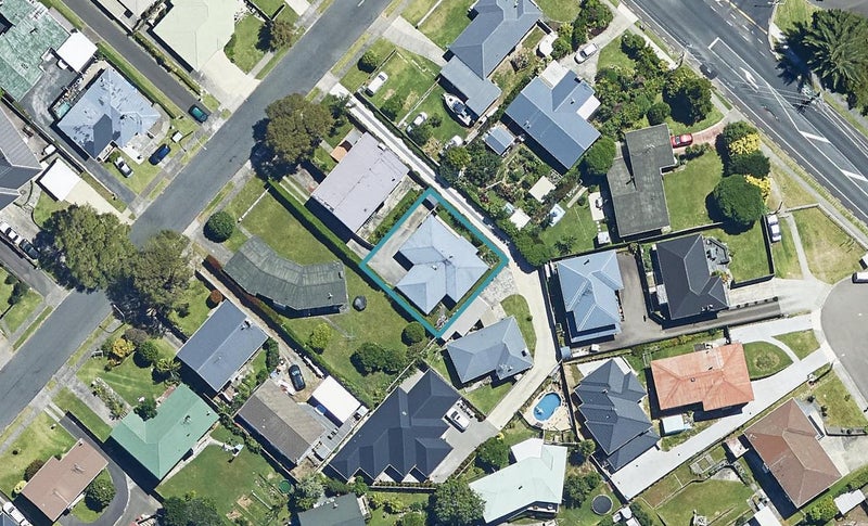 8B Regent Street, Brookfield, Tauranga - Carousel 1
