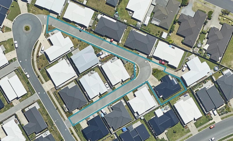 8 Sable Lane, Pyes Pa, Tauranga - Carousel 1