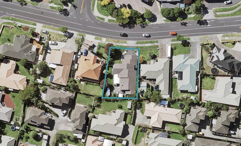 137 Golfland Drive, Golflands, Auckland - Carousel 1