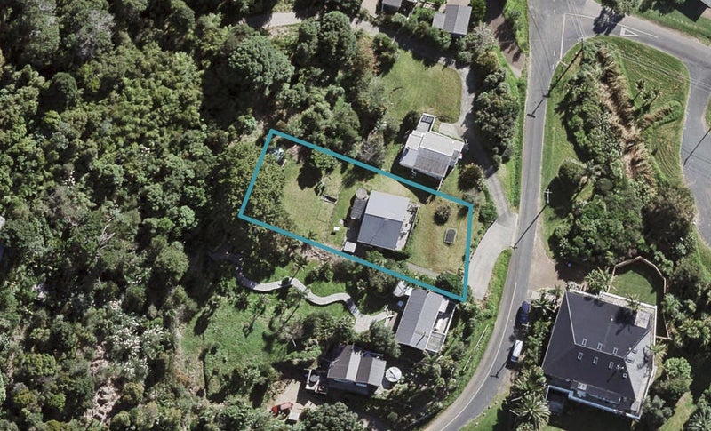 42 Lannan Road, Surfdale, Waiheke Island - Carousel 1
