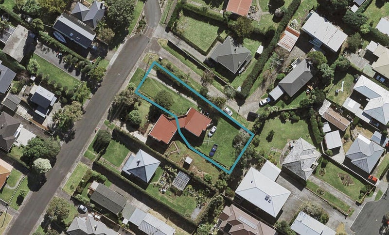 15A Kawau Road, Greenlane, Auckland - Carousel 1