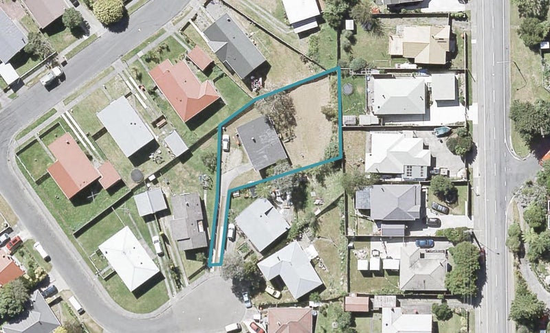 7 Aporoa Grove, Wainuiomata, Lower Hutt - Carousel 1