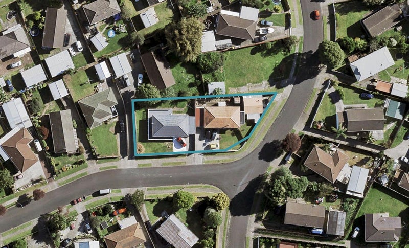2/1 Funnell Place, Manurewa, Auckland - Carousel 1