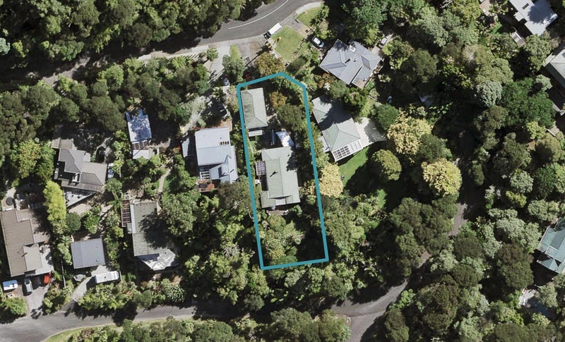 79 Wood Bay Road, Titirangi, Auckland - Carousel 1