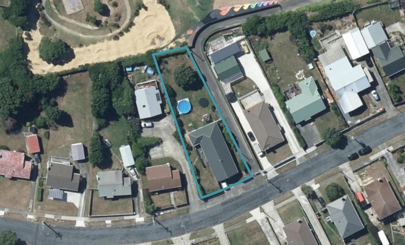 22 Opapa Street, Titahi Bay, Porirua - Carousel 1