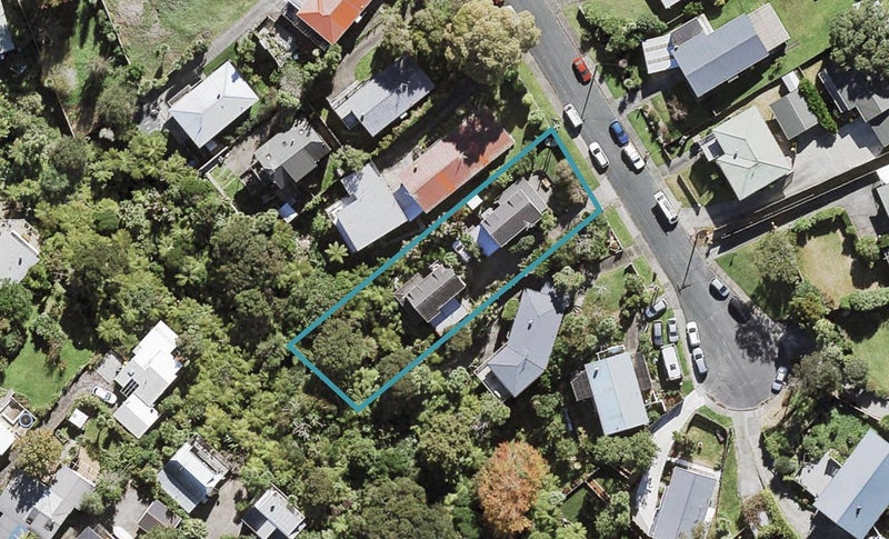 2/29 Drome View Place, Beach Haven, Auckland - Carousel 1