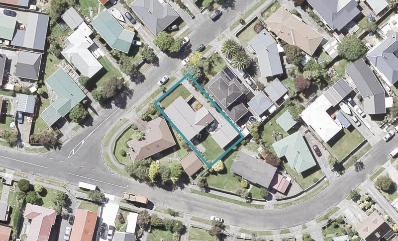 4 Mitimiti Grove, Wainuiomata, Lower Hutt - Carousel 1