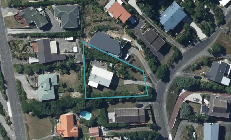 33 Whanake Street, Titahi Bay, Porirua - Carousel 1