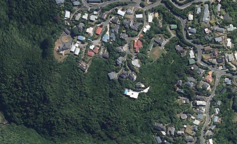 6 Green Park Lane, Korokoro, Lower Hutt - Carousel 1