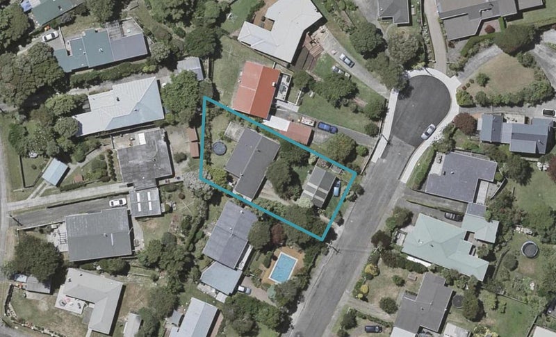 8 Grange Park Avenue, Raumati South, Paraparaumu - Carousel 1