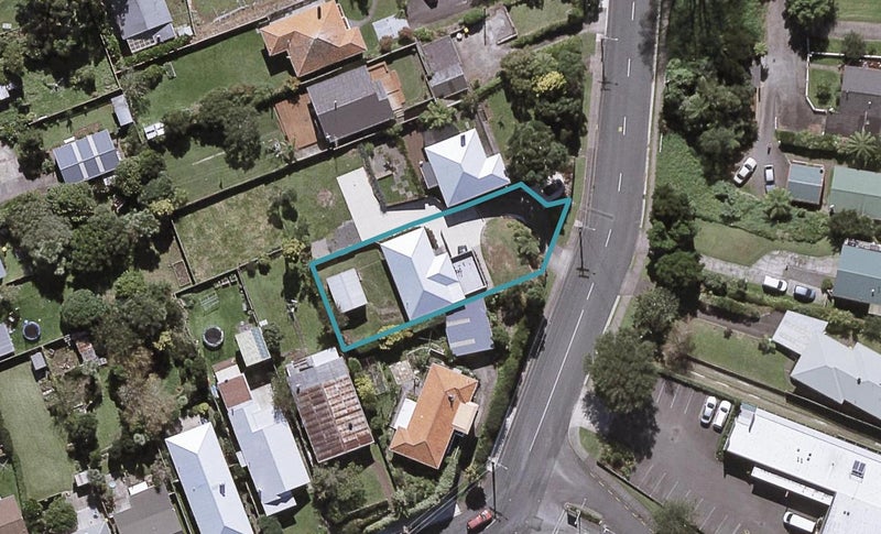 72 Lorna Street, Lynmouth, New Plymouth - Carousel 1