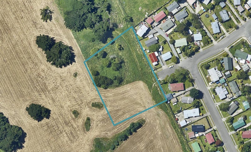 121 Pohutukawa Drive, OWHATA, ROTORUA - Carousel 1