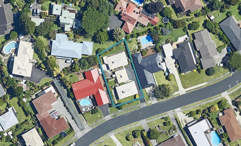 17 Clivedene Street, Matua, Tauranga - Carousel 1