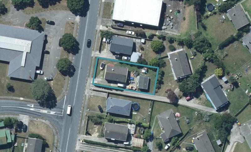 204 Warspite Avenue, Waitangirua, Porirua - Carousel 1